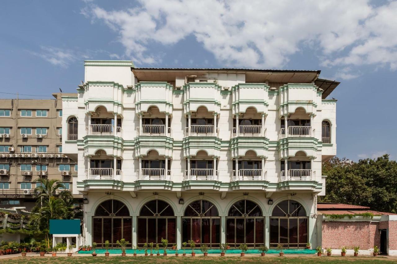 Oyo 38142 Girdhar Mahal Indore Exterior photo